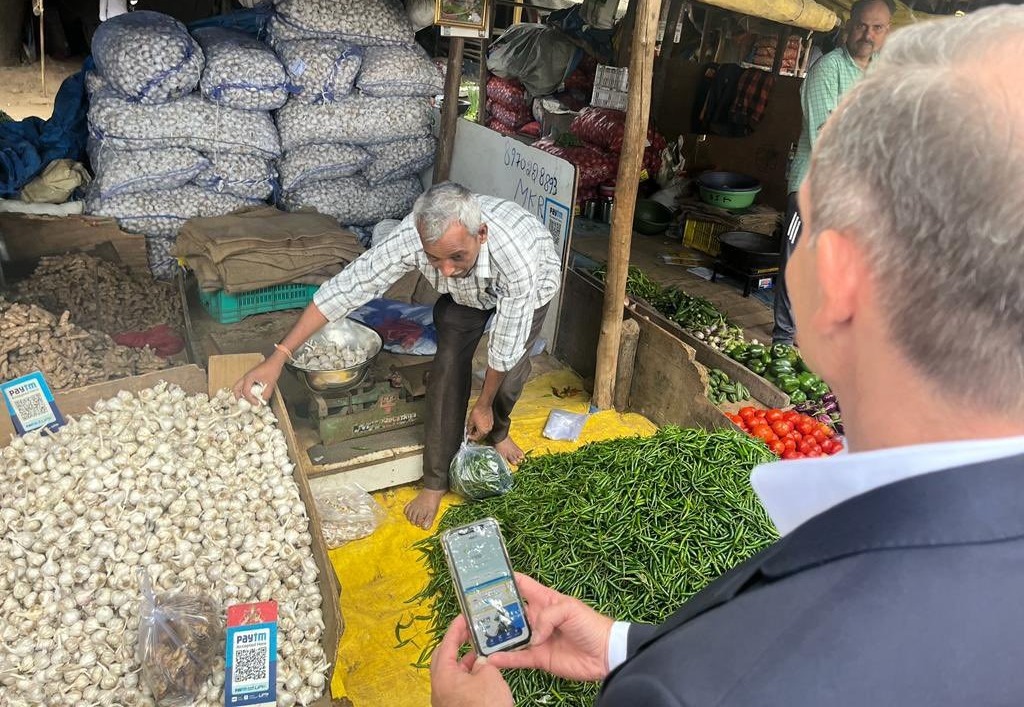 German minister uses UPI to make payment in India